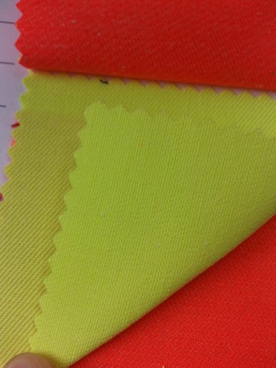 HK-KPMN Indestructible High Visibility Yellow 45度照